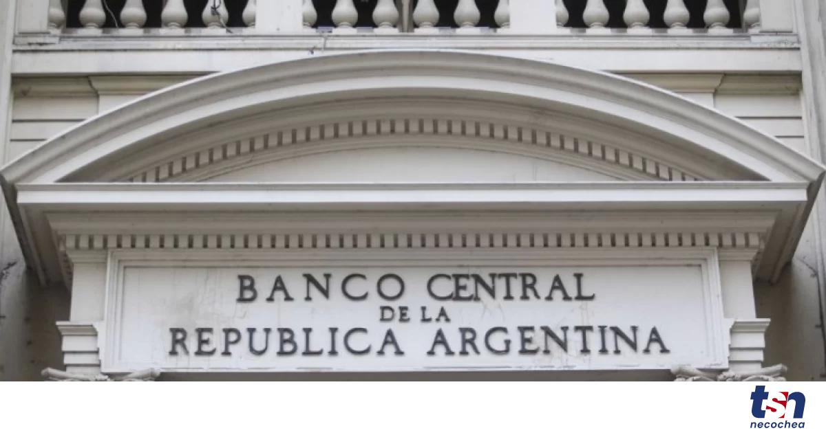 El Banco Central bajó de 133 a 110 la tasa de interés de los plazos