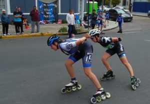 Cynthia Farías liderando los 21K de Olavarría