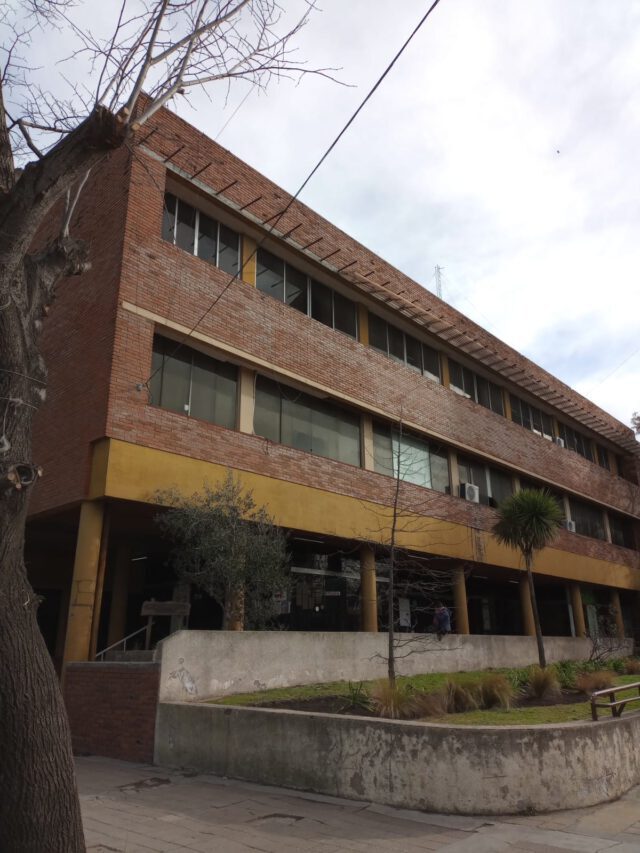 Centro Cívico, un edificio que necesita ayuda