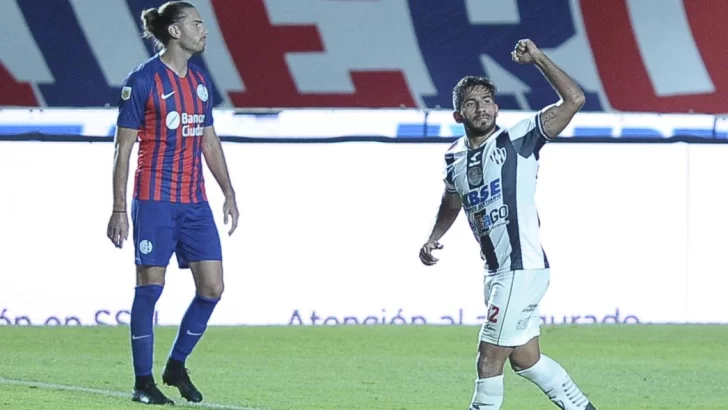 Central Córdoba sorprendió a San Lorenzo y lo goleó 4-0 en el Nuevo Gasómetro