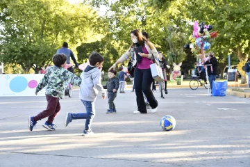 Habrá un festejo popular en la plaza por el día de la niñez