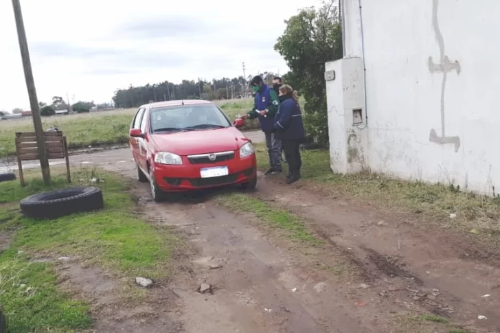 Venían de Olavarría e intentaban tomar un remís hacia Quequén