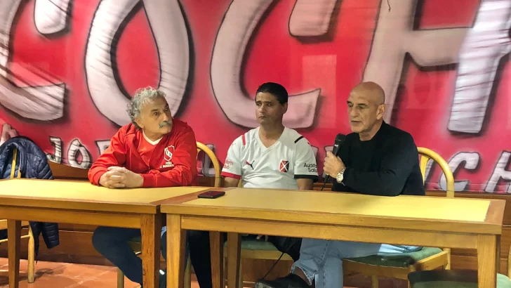 Percudani y Barberón, dos ídolos de Independiente, pasaron por Necochea
