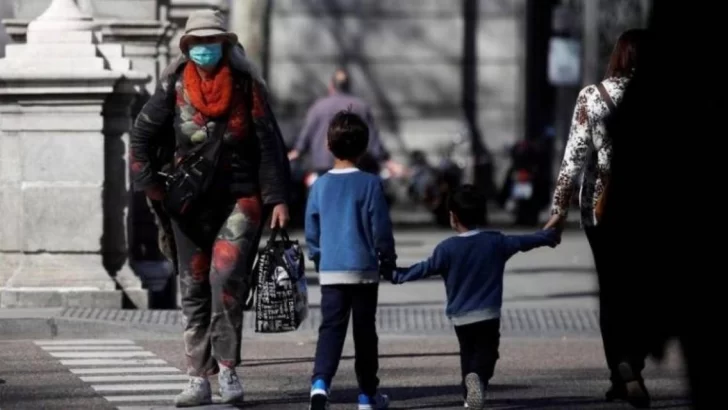 Los hijos de padres separados fueron autorizados a cambiar de casa una vez por semana