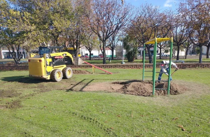 Trabajos de acondicionamiento en plaza Isabel la Catolica