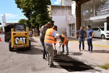 Retomaron tareas de bacheo en la Avenida 59