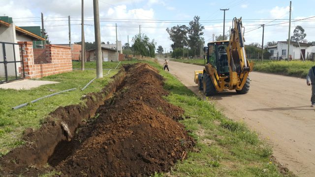 Realizan ampliación de red de agua y cloacas