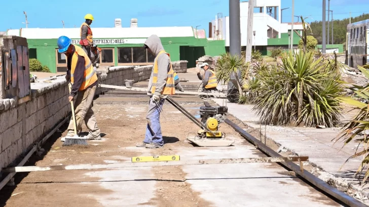 Avanza la reconstrucción de veredas en la avenida 2