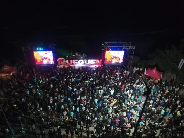 Ritmo y música en la inauguración de la temporada en Quequén