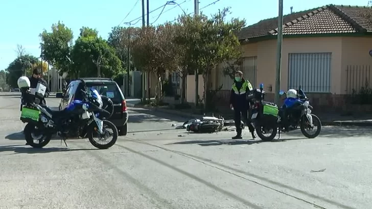 Una colisión terminó con un motociclista en el hospital