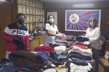 Realizan una colecta solidaria de ropa de abrigo
