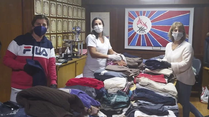 Realizan una colecta solidaria de ropa de abrigo