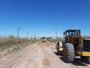 Realizan trabajos de entoscado en Av. 91 y Quequén