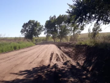 Acondicionan camino ribereño y estaciones del Vía Crucis