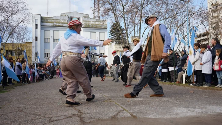 Convocan artistas para la Fiesta del Folklore