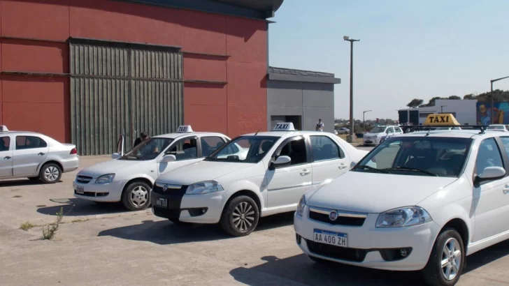 Taxistas piden un aumento en el valor de la tarifa
