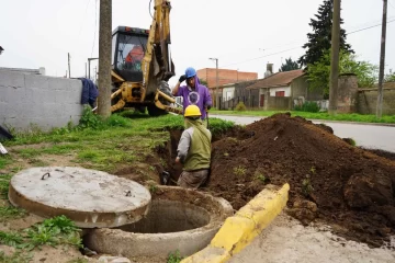 Extienden la red cloacal en el barrio Estación Quequén