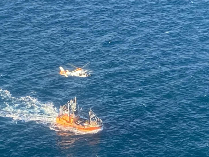 Prefectura aeroevacuó de urgencia al tripulante de un pesquero