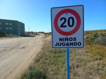 Renuevan señalización en varios sectores de Necochea y Quequén