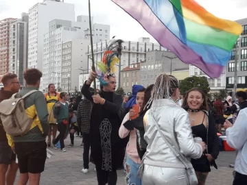 Multitudinario encuentro en la rambla con la 9° Marcha del Orgullo