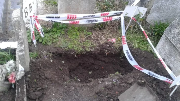 Investigan si el cadáver del bebé robado del cementerio fue usado para un ritual
