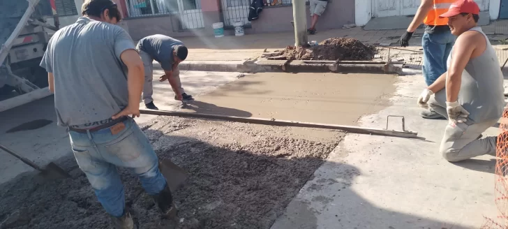 Trabajos de bacheo en varios puntos de la ciudad