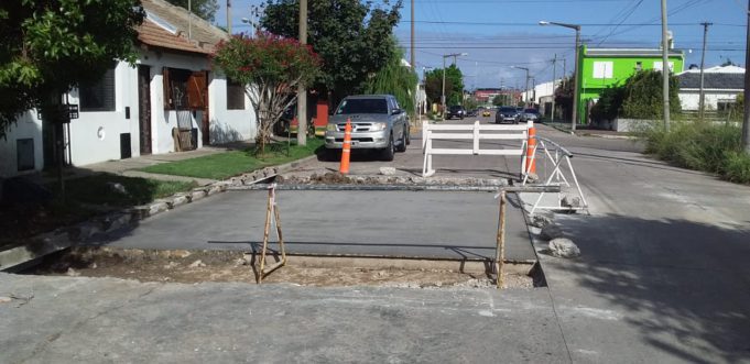 El municipio avanza con más bacheo en la ciudad