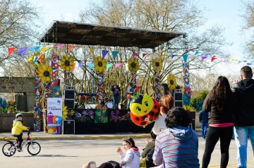 Festival de música popular el 25 de mayo
