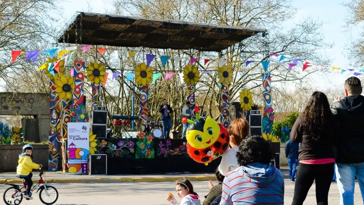 Festival de música popular el 25 de mayo
