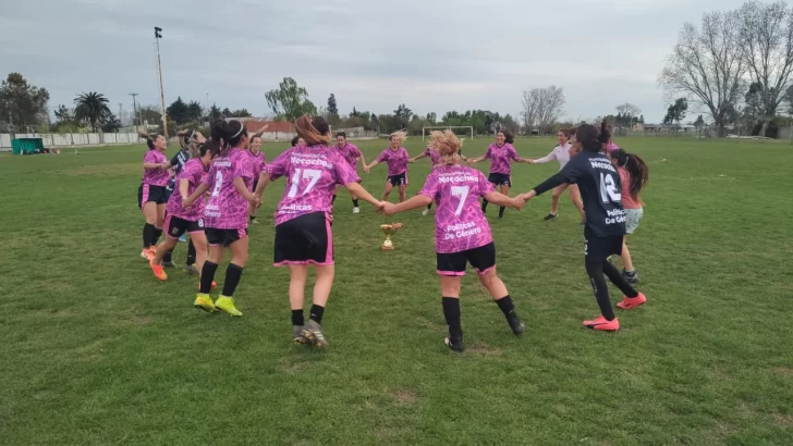 El seleccionado femenino de fútbol de Necochea se consagró campeón regional