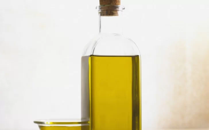 Prohíben la venta de dos aceites de oliva y un maní tostado en todo el país