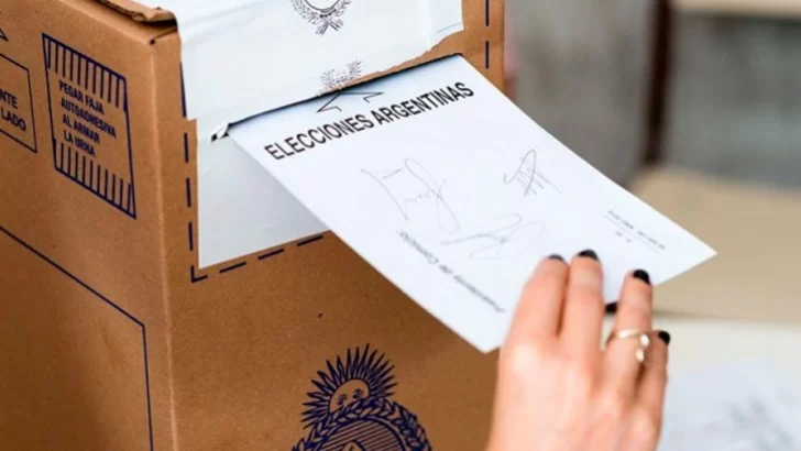 Voto joven y voto extranjero: cómo funcionan y qué pueden votar en las elecciones de este domingo