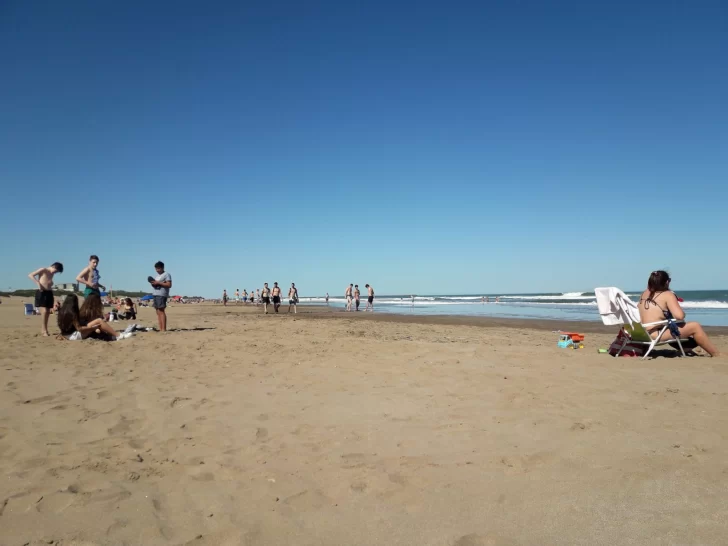 Con una máxima de 30º, la playa se convirtió en el lugar elegido para disfrutar del buen tiempo