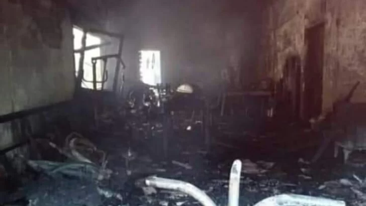 Voraz incendio destruyó una vivienda del barrio Estación Quequén