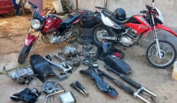 Lo detuvieron por ofrecer partes de una moto robada