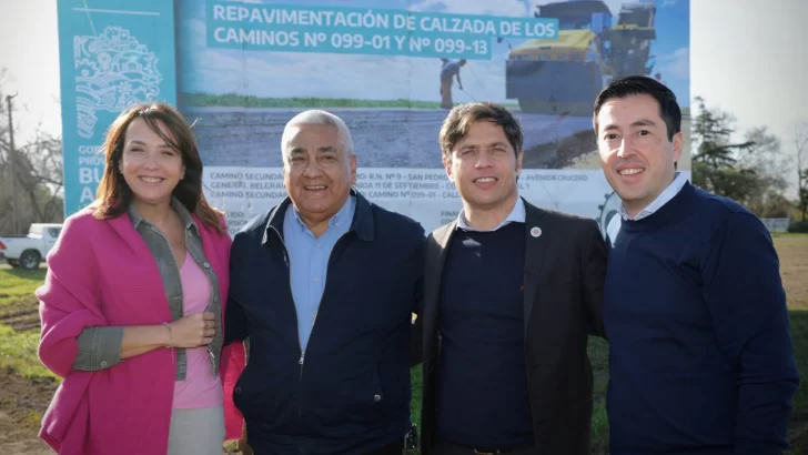 Kicillof y Salazar recorrieron los avances de las obras de repavimentación de la ruta provincial 1.001
