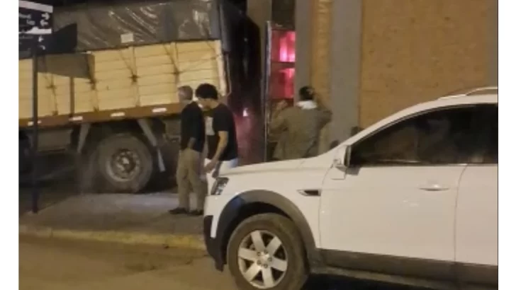 Retiran la licencia al camionero que chocó el boliche en Orense