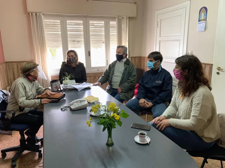 La secretaria de salud visitó las unidades sanitarias de La Dulce y Santamarina