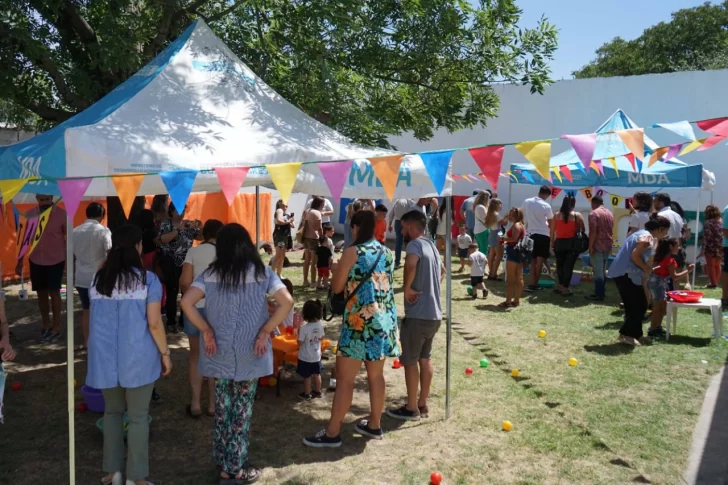 Emotiva despedida de los egresados del Jardín Evita