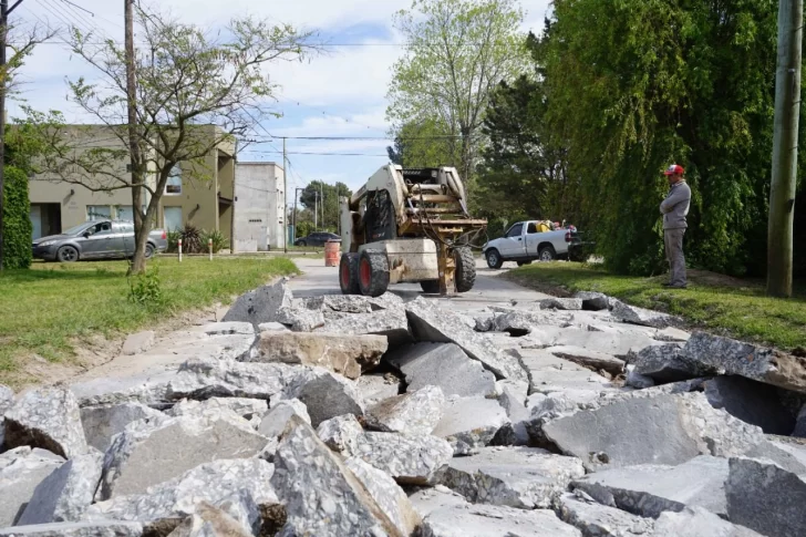 Se puso en marcha la segunda etapa de bacheo en Barrio Arce