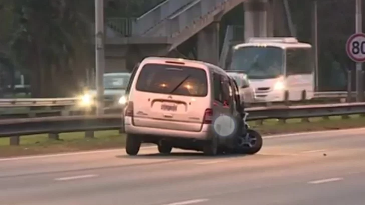 Video: Conducía en contramano y borracho por la autopista, chocó y dejó tres heridos
