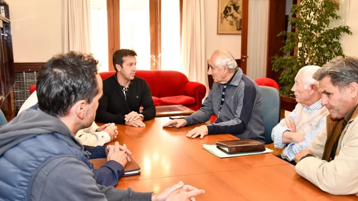 Rojas recibió a representantes del Centro Profesional de Ingenieros