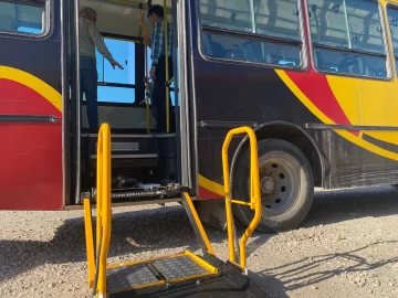 Ya hay dos colectivos con rampa para discapacitados