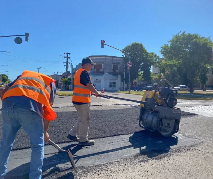 Retomaron el bacheo de la avenida 59