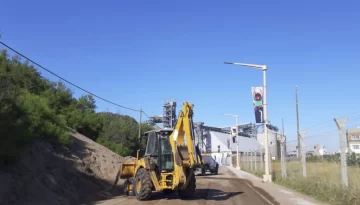 Limpian los accesos a las playas de Quequén