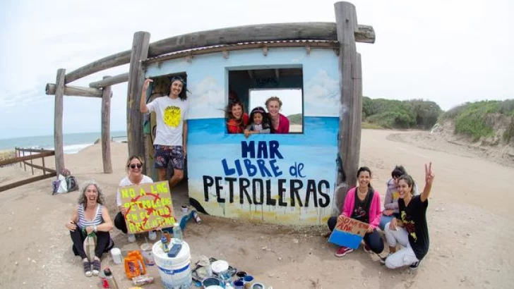 Jornada de arte callejero por un “Mar libre de petroleras”