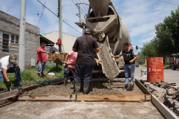 Reparan la calzada en varios sectores de la ciudad