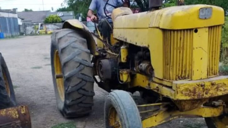 Repararon un tractor que estuvo cuatro años fuera de servicio