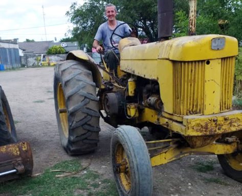 Repararon un tractor que estuvo cuatro años fuera de servicio