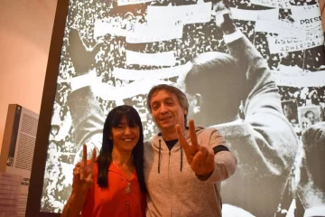 Cáceres participa de la reunión convocada por Máximo Kirchner para respaldar a CFK